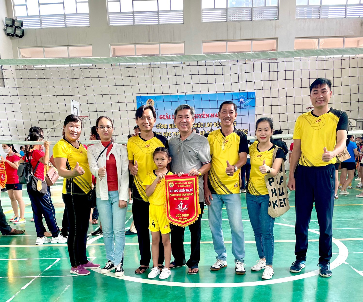 Trường Tiểu học Chánh Mỹ tham gia giải bóng chuyền nam, nữ công nhân viên chức, lao động Khối trường học thành phố Thủ Dầu Một  năm 2022